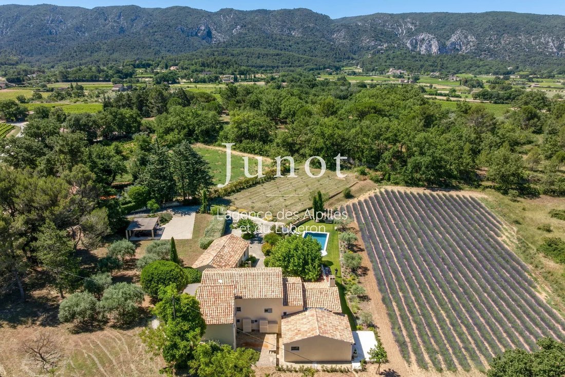 Country House in Oppède, Provence-Alpes-Côte d'Azur, France 3 - 18262415