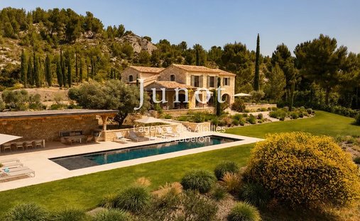 Country House in Maussane-les-Alpilles, Provence-Alpes-Côte d'Azur, France 1