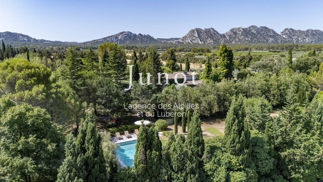 Country House in Eygalières, Provence-Alpes-Côte d'Azur, France 4 - 18405203