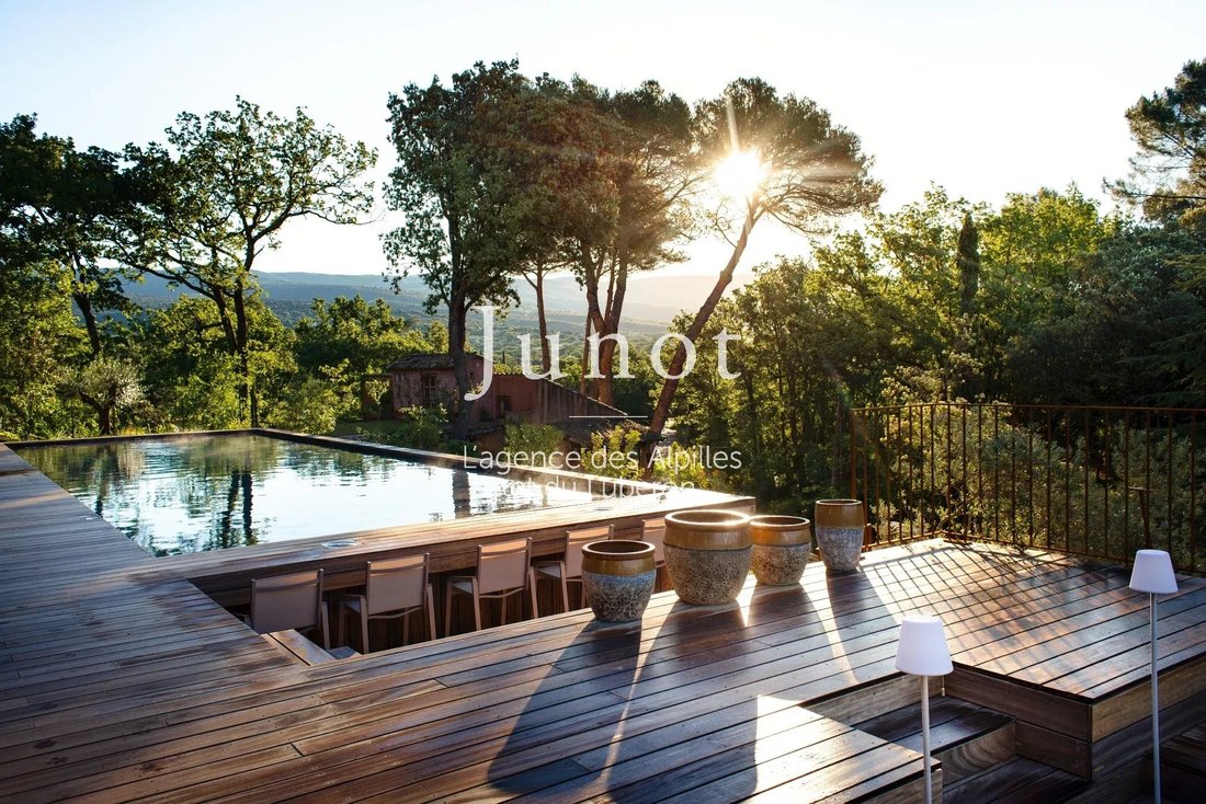 Country House in Saint-Saturnin-lès-Apt, Provence-Alpes-Côte d'Azur, France 1 - 18120281