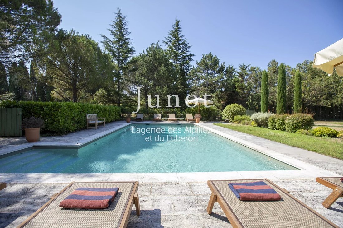 Country House in Eygalières, Provence-Alpes-Côte d'Azur, France 2 - 18405203