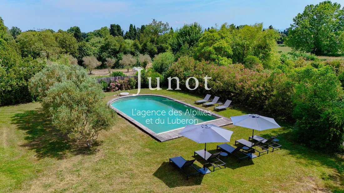 Country House in Saint-Rémy-de-Provence, Provence-Alpes-Côte d'Azur, France 2 - 18448301