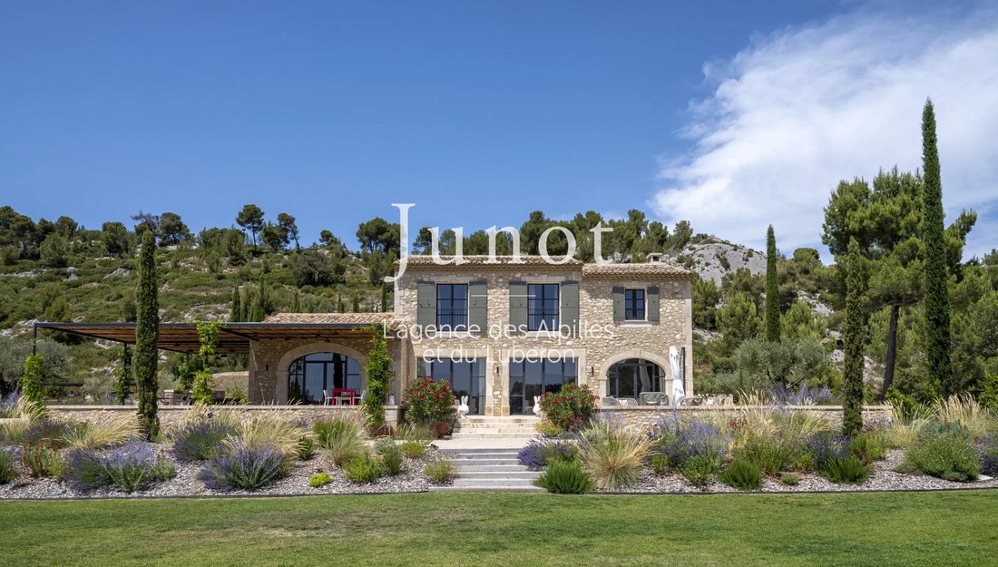 Country House in Maussane-les-Alpilles, Provence-Alpes-Côte d'Azur, France 4 - 18017248