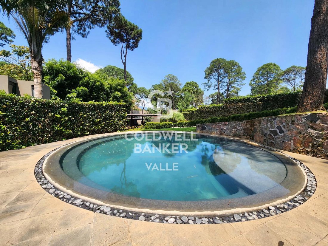 House in Valle de Bravo, State of Mexico, Mexico 4 - 18492302