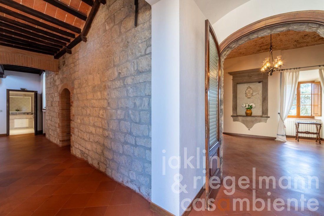 Estate in Gaiole in Chianti, Tuscany, Italy 4 - 11425670