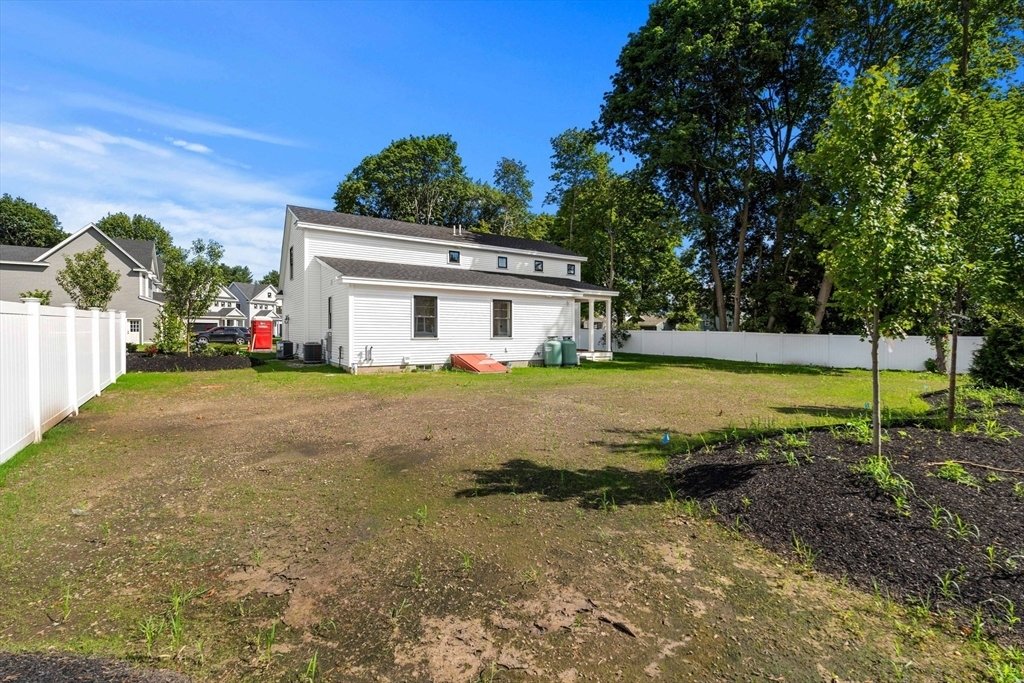 House in Lynnfield, Massachusetts, United States 5 - 18494988