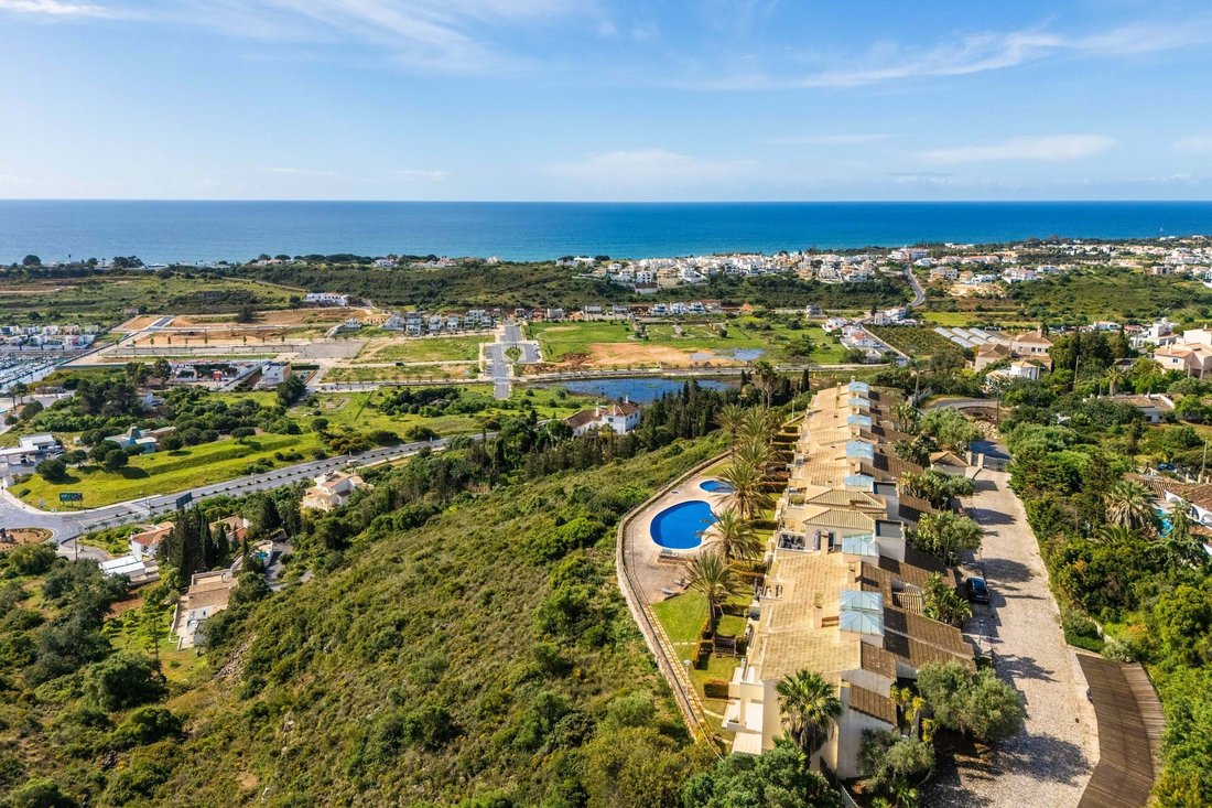 Townhouse in Olhos de Agua, Algarve, Portugal 4 - 17702588
