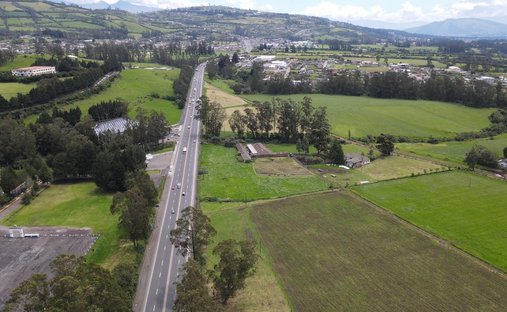 Terreno en Tambillo, Pichincha, Ecuador 1