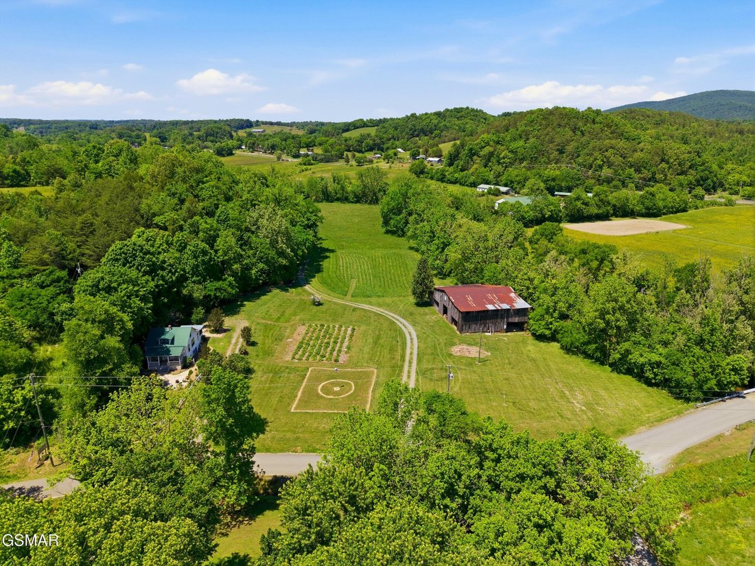 House in Sevierville, Tennessee, United States 2 - 18493826