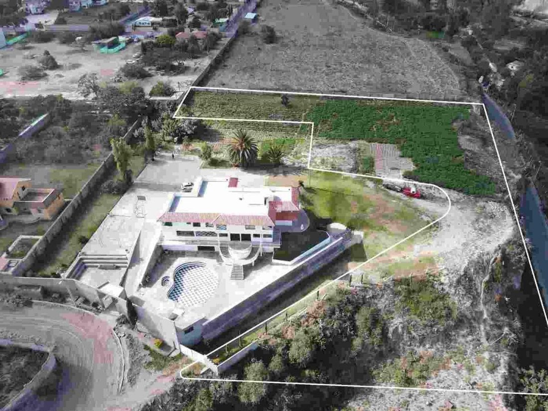 Land in Quito, Pichincha, Ecuador 3 - 18492566