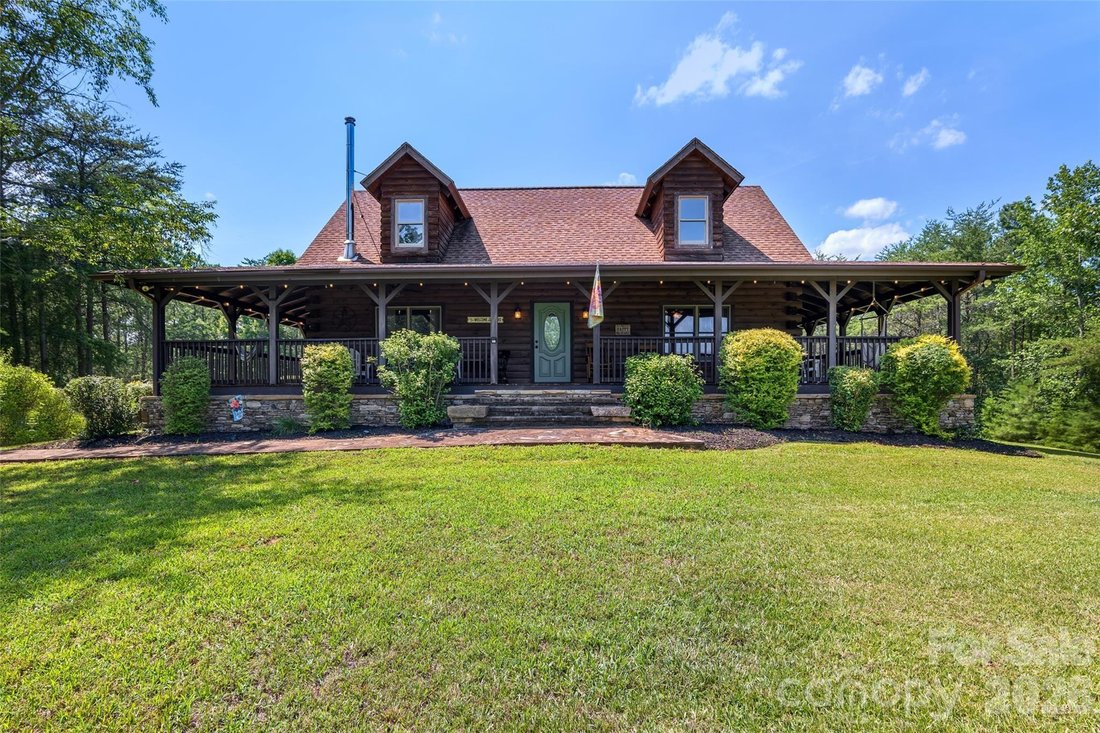 House in Mill Spring, North Carolina, United States 1 - 18495004