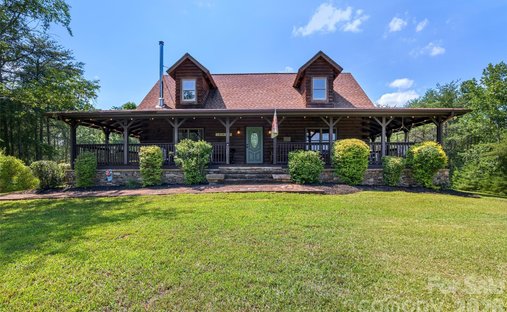 House in Mill Spring, North Carolina, United States 1