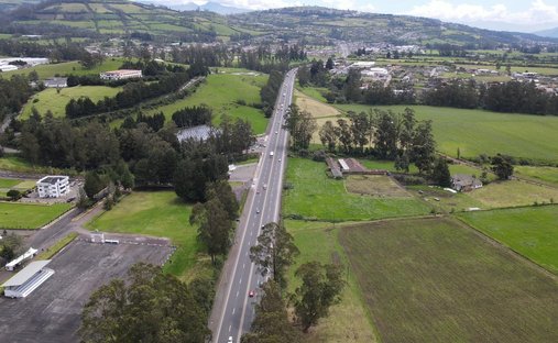 Land in Tambillo, Pichincha, Ecuador 1