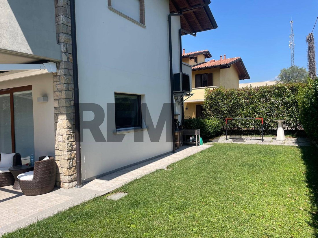 Villa in Treviolo, Lombardy, Italy 4 - 18495877