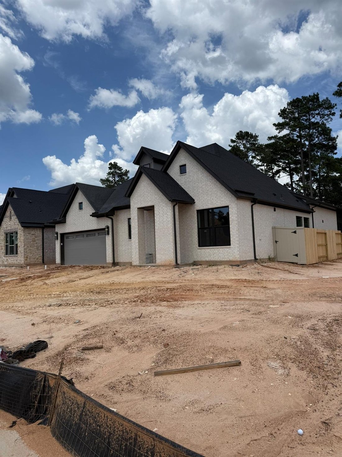 House in Pinehurst, Texas, United States 2 - 17390737
