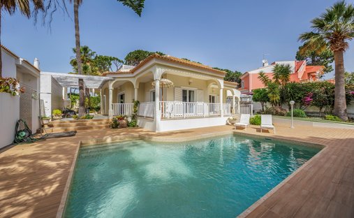 Villa à Praia dos Pescadores, Olhos de Agua, Portugal 1