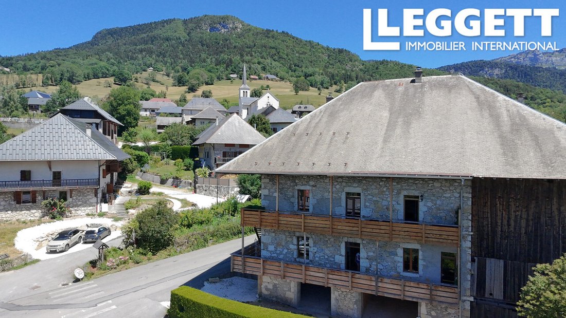 House in Bellecombe-en-Bauges, Auvergne-Rhône-Alpes, France 1 - 18494993