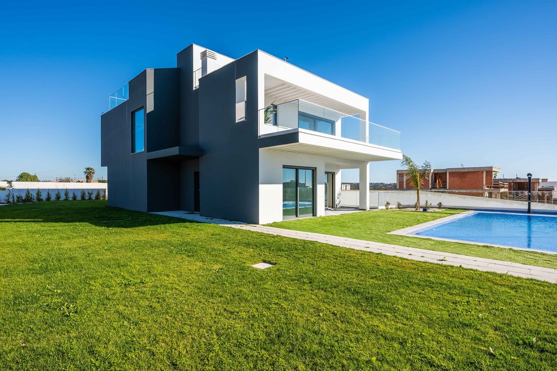 Villa in Alcantarilha, Algarve, Portugal 3 - 16396585