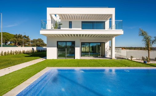 Villa in Alcantarilha, Algarve, Portugal 1