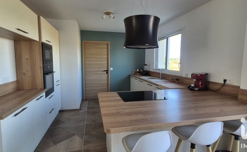 House in Presles-en-Brie, Ile-de-France, France 1
