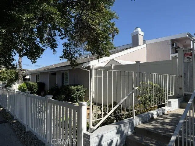 Los Angeles, California, United States 5 - 18493589