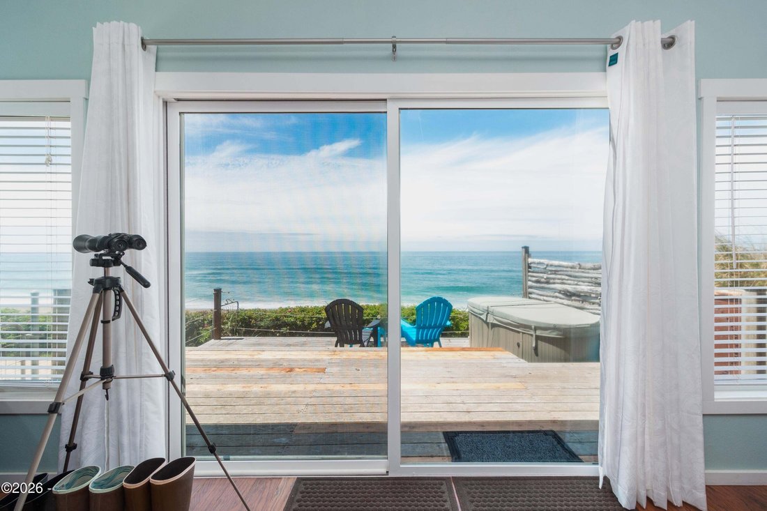 House in Lincoln City, Oregon, United States 1 - 18492822