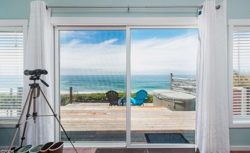 House in Lincoln City, Oregon, United States 1