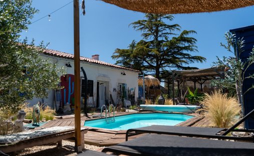 House in Saint-Sulpice-de-Royan, Nouvelle-Aquitaine, France 1