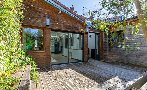 Villa in Ouest, Lamorlaye, France 1