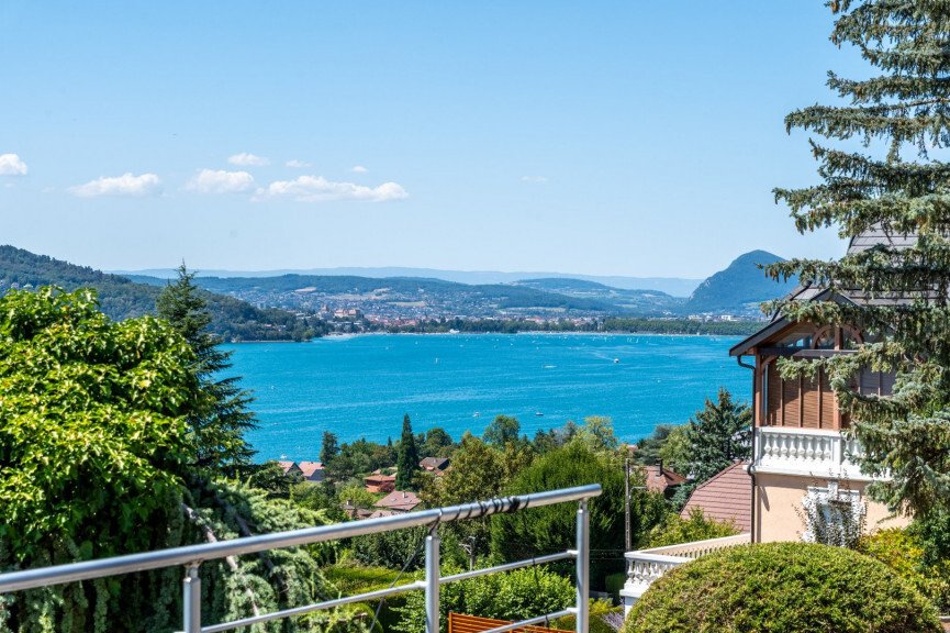 Estate in Veyrier-du-Lac, Auvergne-Rhône-Alpes, France 1 - 17296992