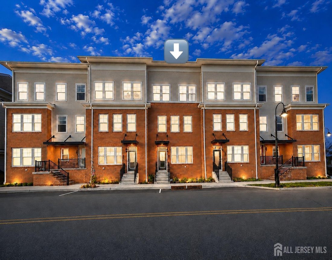 Condo in North Brunswick Township, New Jersey, United States 2 - 18492301
