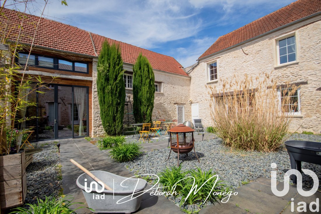 House in Saint-Martin-la-Garenne, Ile-de-France, France 1 - 18390534