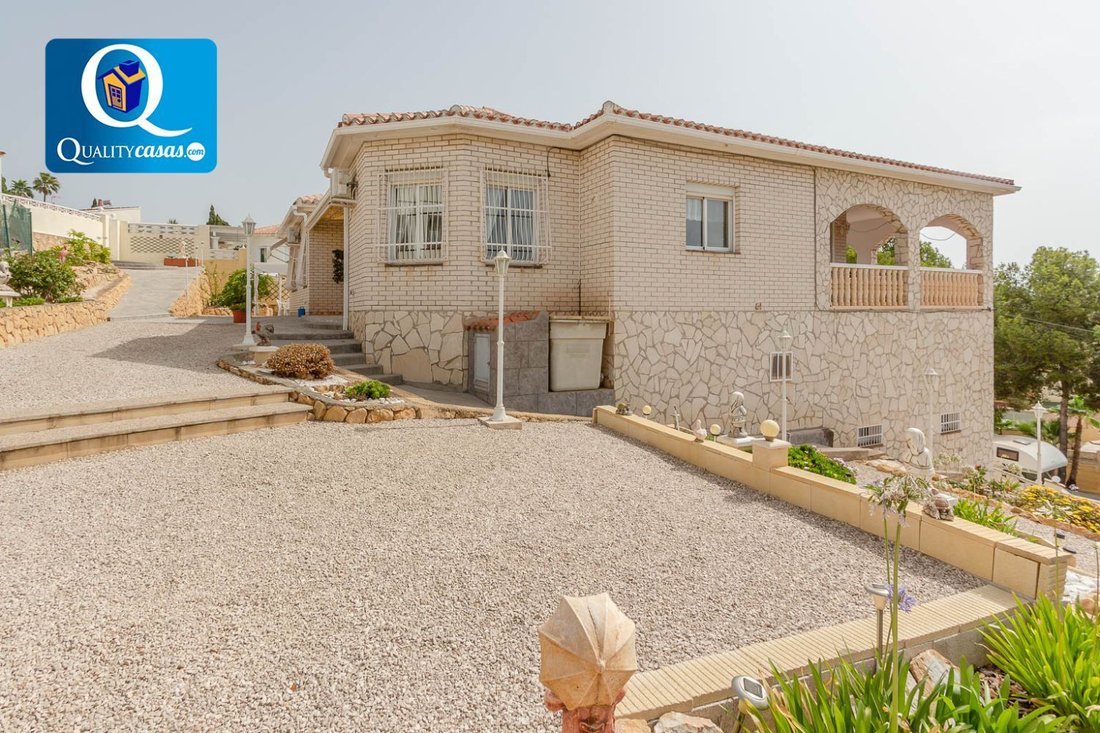 Villa in la Nucia, Valencian Community, Spain 2 - 18495156