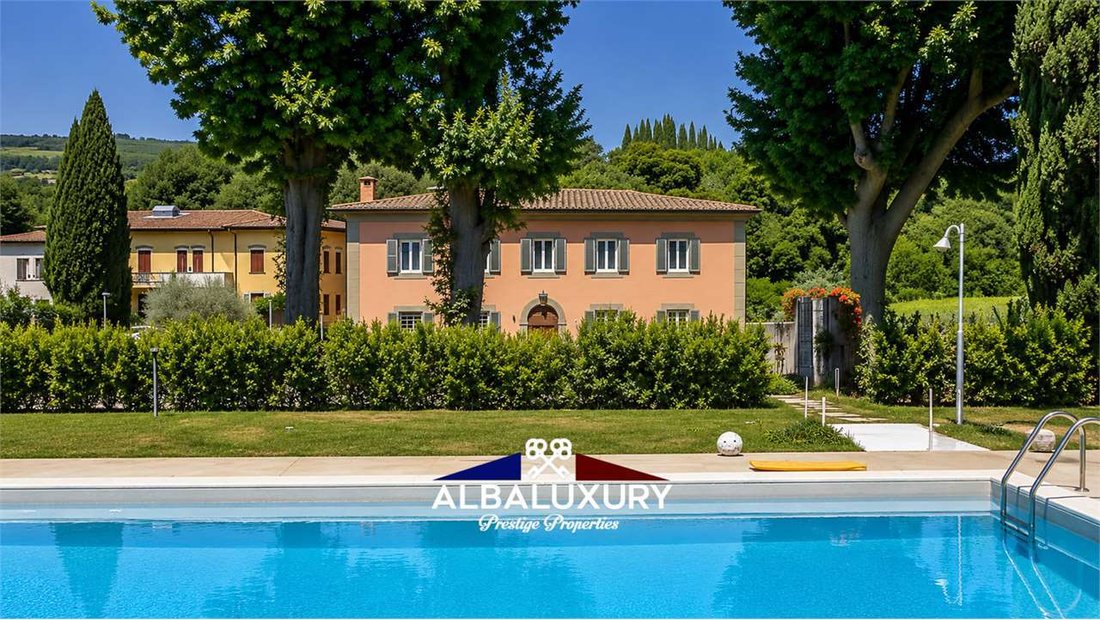 Villa in Center, Pistoia, Tuscany 1 - 15347392