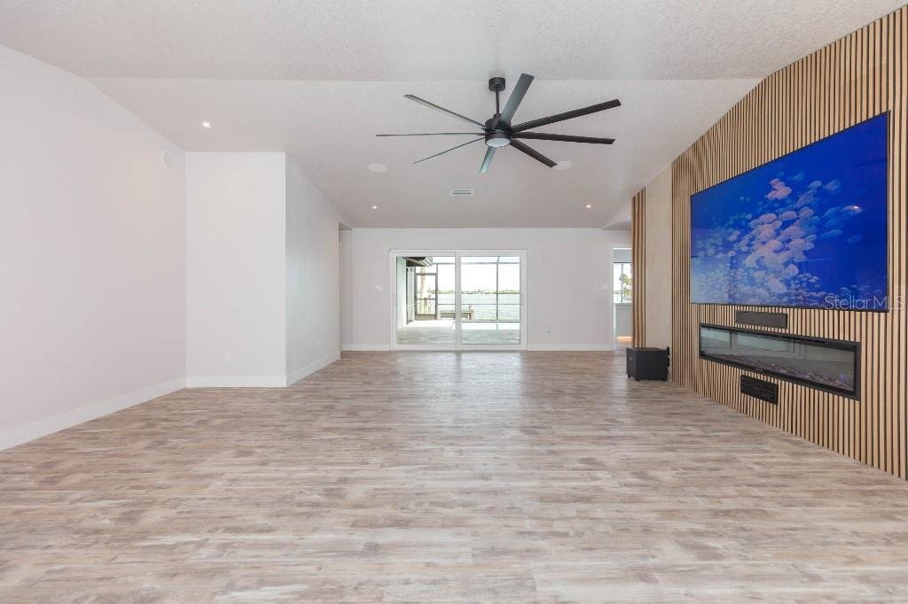 House in Largo, Florida, United States 5 - 18494475