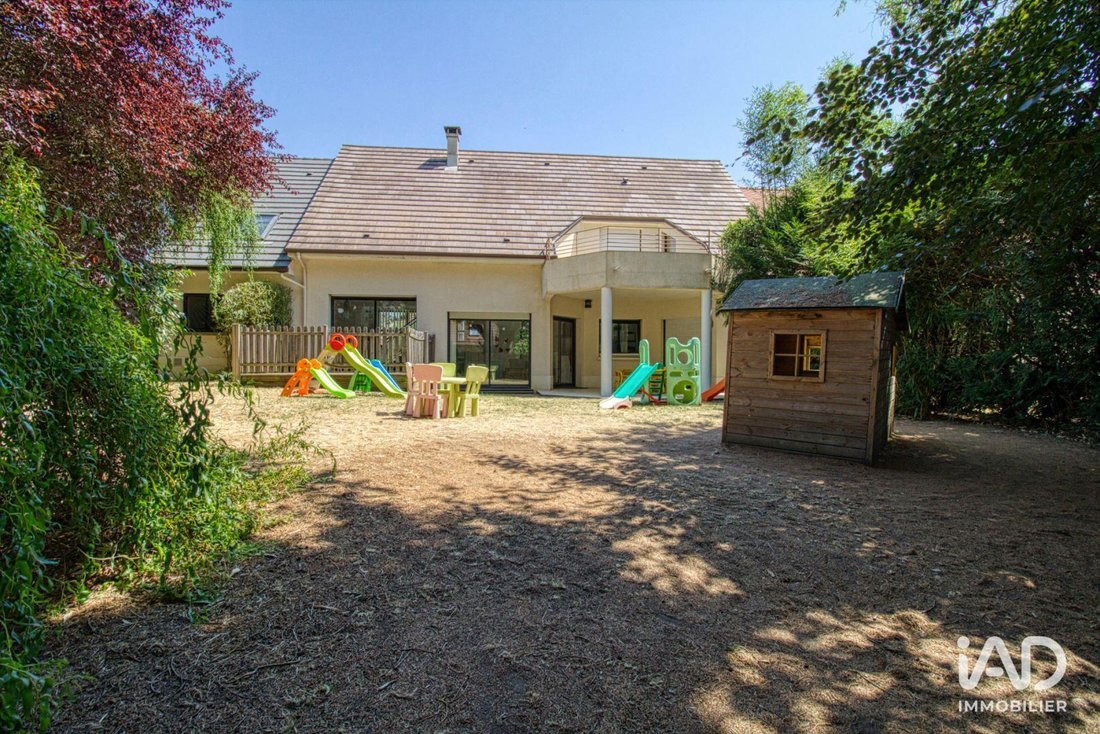House in Lagny-sur-Marne, Ile-de-France, France 3 - 18495763
