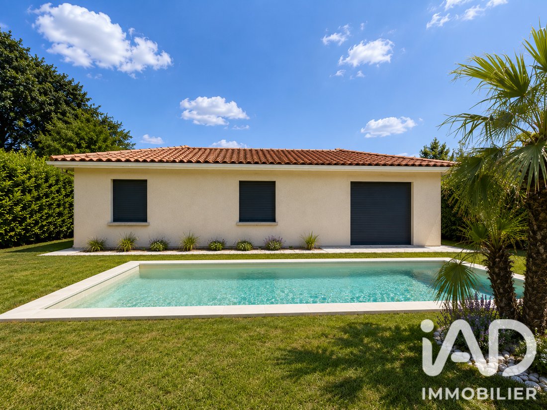 House in Saint-Medard-en-Jalles, Nouvelle-Aquitaine, France 2 - 18495711