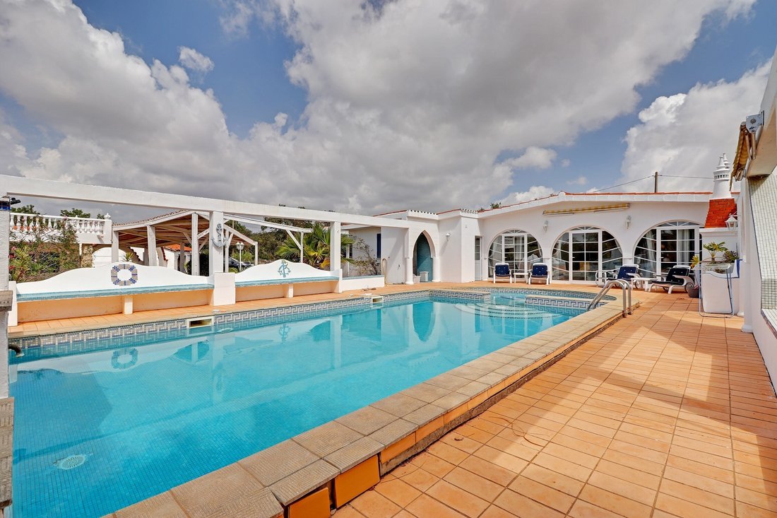 Villa in Santa Barbara de Nexe, Algarve, Portugal 1 - 17685057