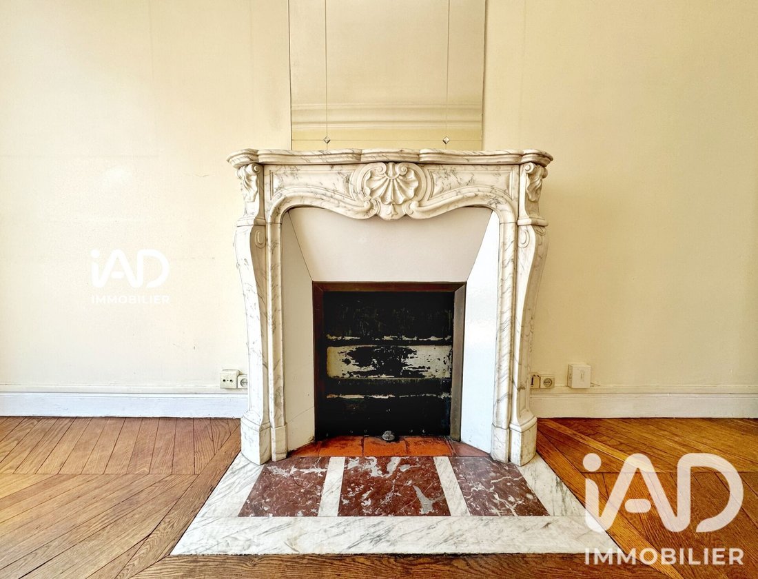 Apartment in Louis Blanc-Aqueduc, Paris 10e Arrondissement, Paris 2 - 18495717