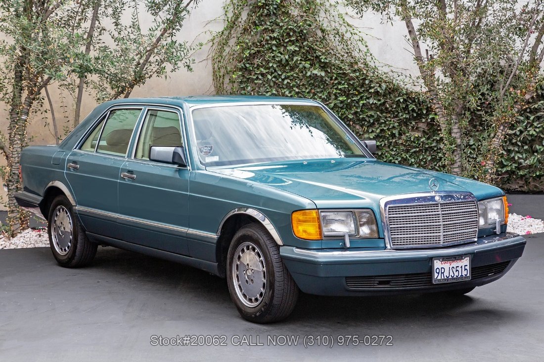 Mercedes-Benz 300SE in Los Angeles, CA 1 - 18495329