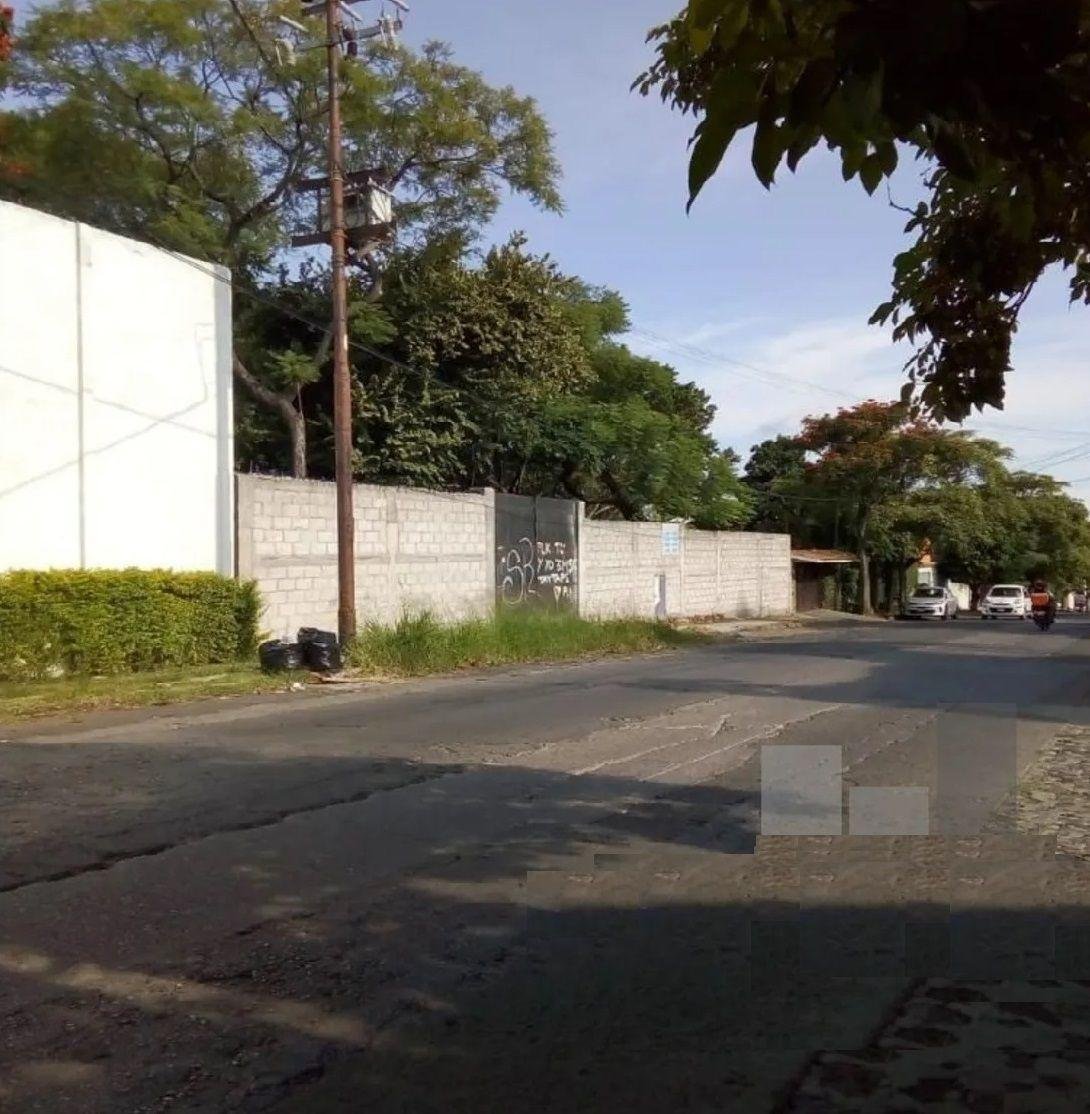 Land in Cuernavaca, Morelos, Mexico 1 - 18492697