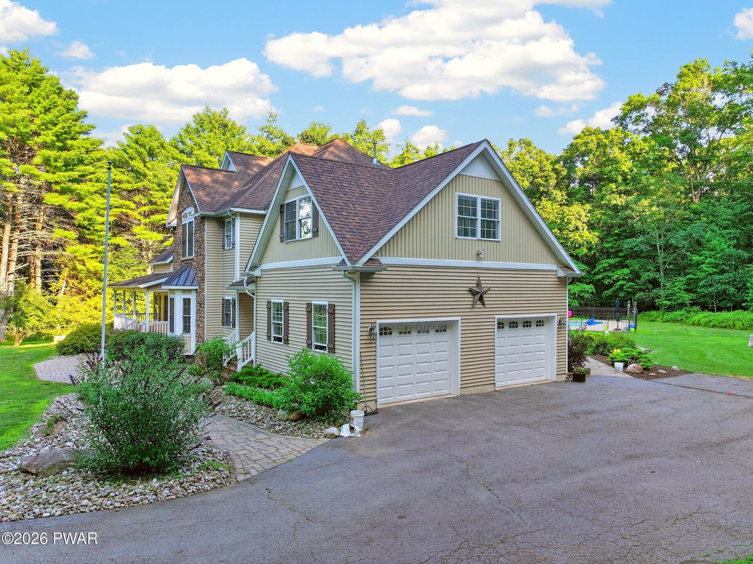 House in Milford, Pennsylvania, United States 4 - 18494812