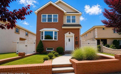 House in New York, New York, United States 1