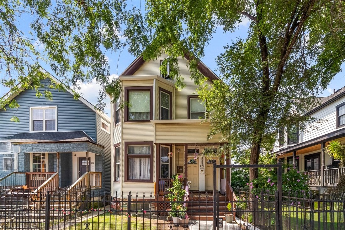 Chicago, Illinois, United States 1 - 18494661