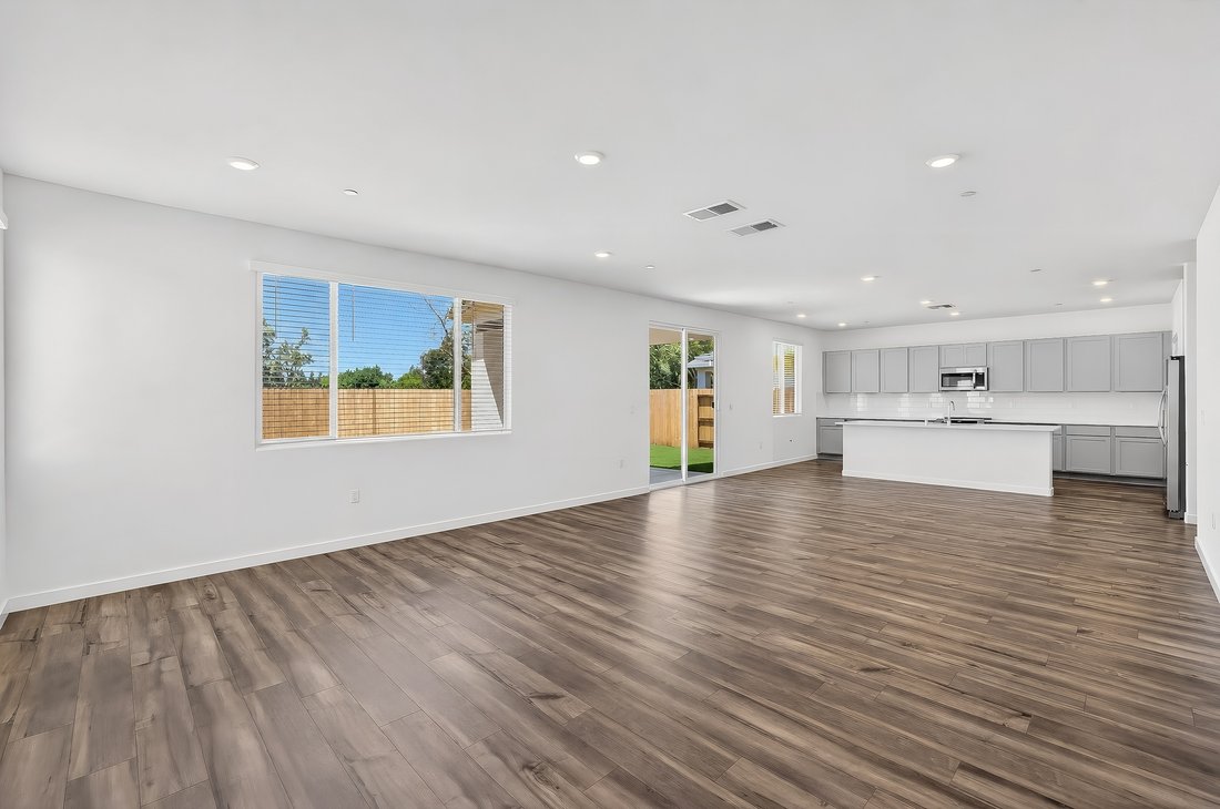 House in Galt, California, United States 4 - 17950229