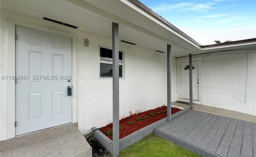 Apartment in Dania Beach, Florida, United States 1