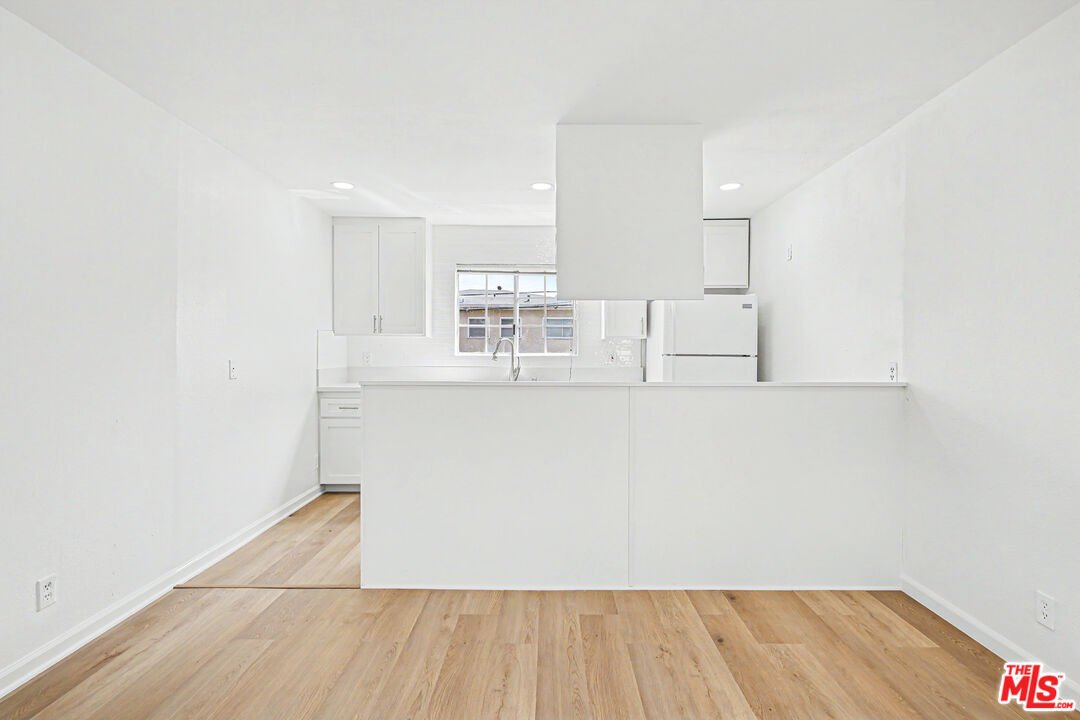 Los Angeles, California, United States 5 - 18495084
