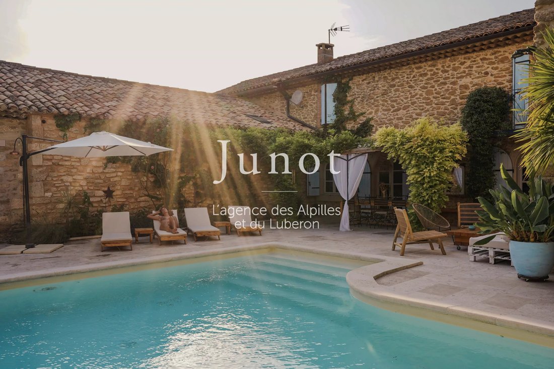 Country House in Maubec, Provence-Alpes-Côte d'Azur, France 3 - 17503167