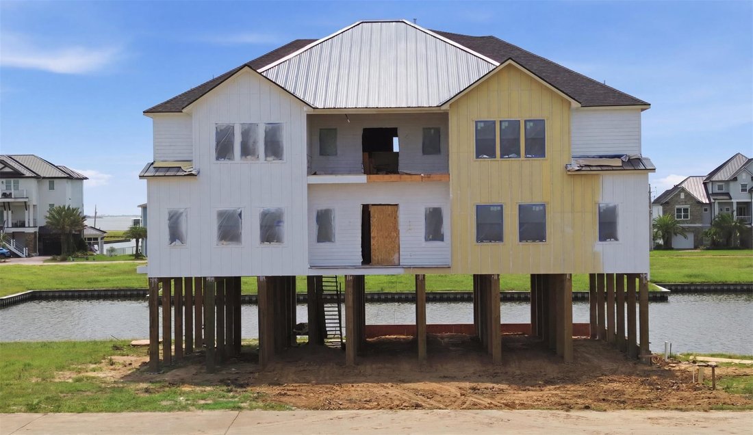 House in Hitchcock, Texas, United States 5 - 18494131