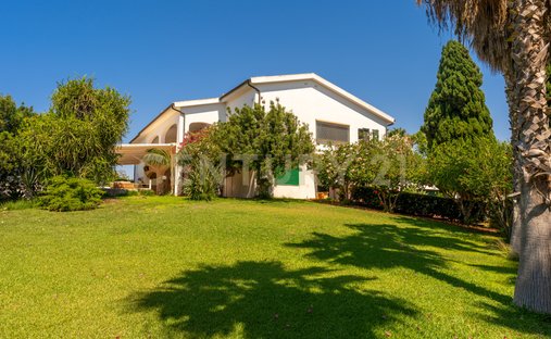 Villa in Scicli, Sicily, Italy 1